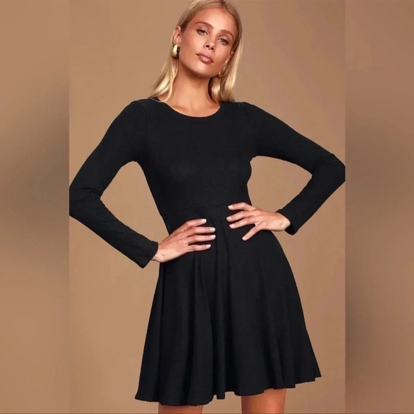 NWT Lulus Fit and Fair Black Ribbed Knit Long Sleeve Skater Dress Sz Large - Picture 1 of 14